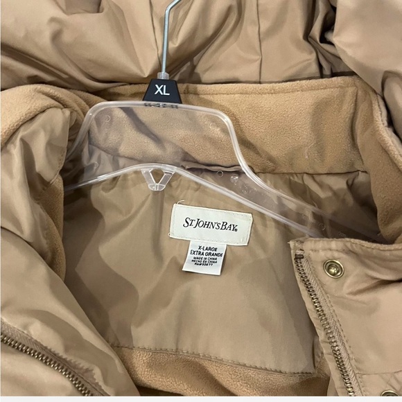 NEW WITH TAG 
st johns bay brand PUFFER JACKET WITH DOWN
size XL - Picture 5 of 9